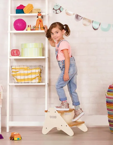 Vista 2 de B. toys Peek-A-Boost, 2 escalones, marfil y madera con asas, juego de 16 Taburete infantil de dos pasos con amplios escalones de madera