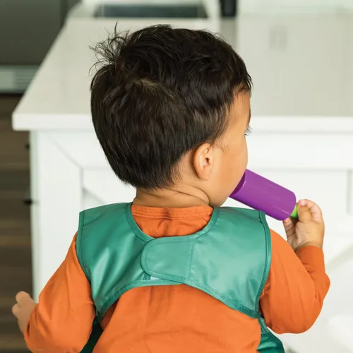 Vista 5 de Tiny Twinkle Baberos para bebé a prueba de desorden Paquete de 2 baberos impermeables para comer Delantal de bebé para alimentación, lavable a
