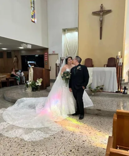 Vista 7 de NCDIMS Newdeve - Velos de boda, longitud de la catedral, 2 niveles, con borde de encaje, rubor con peine